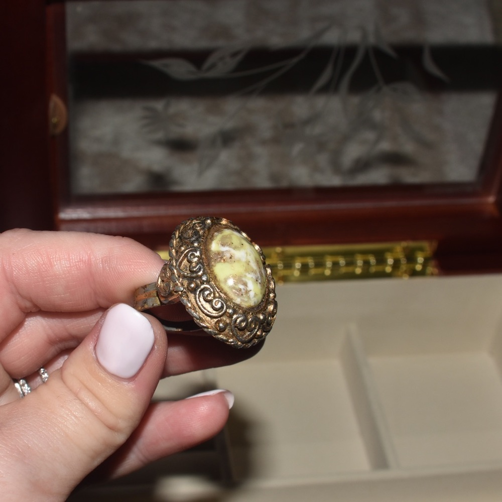 Vintage Statement Ring - image 1